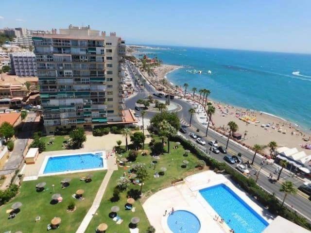 Nice And Cozy Studio At The Beachfront Benalmádena Esterno foto
