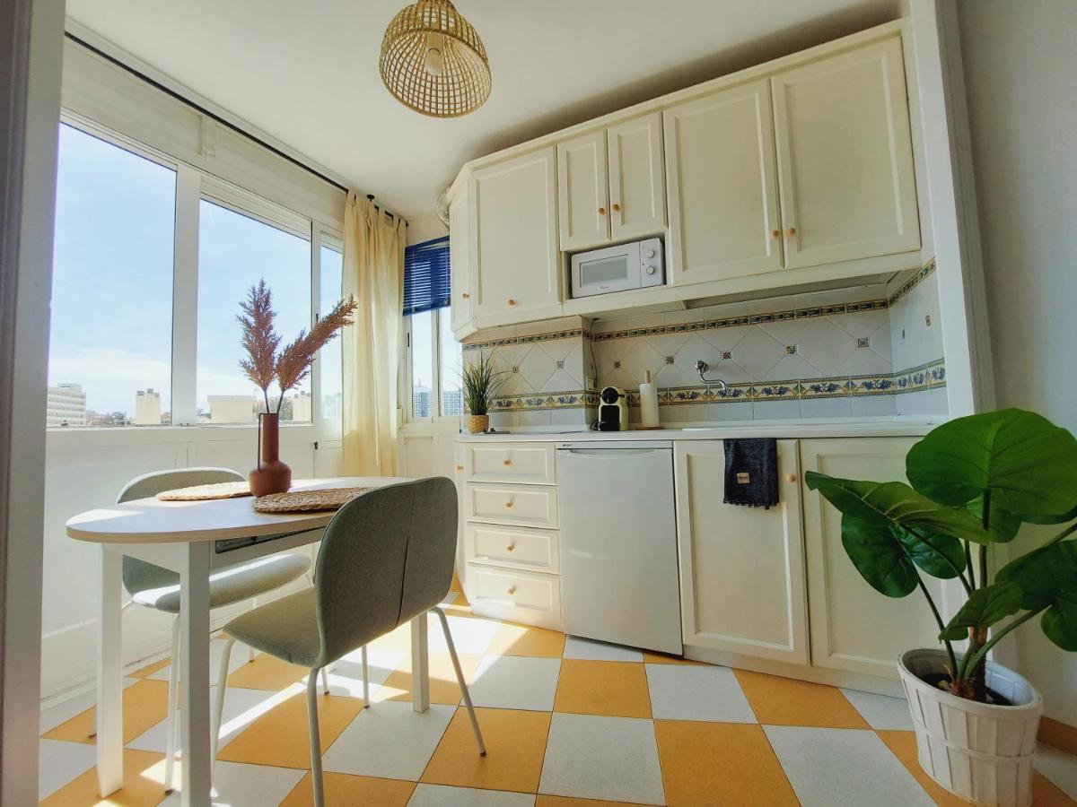Nice And Cozy Studio At The Beachfront Benalmádena Esterno foto
